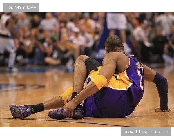 哈登这自律程度，凌晨四点的洛杉矶见不到他，但健身房镜子记得他每滴汗