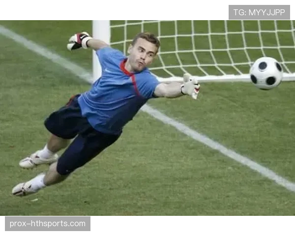 手抛球规则详解：判罚标准与裁判执行细节解析